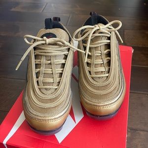 Metallic Nike Air Vapormax 97